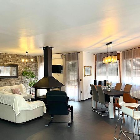 Alojamiento Turistico Casa Ela L'Aldea Bagian luar foto