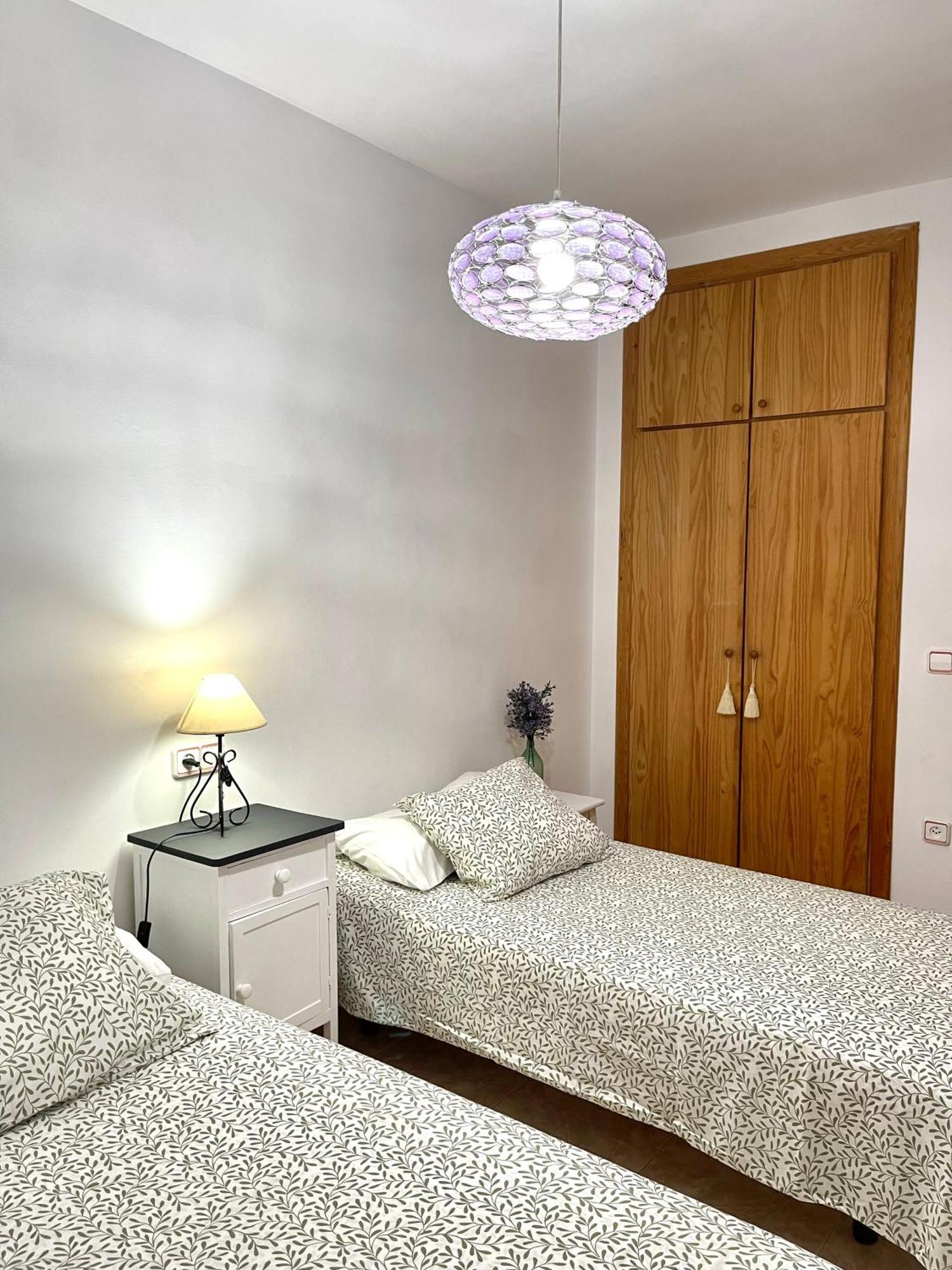 Alojamiento Turistico Casa Ela L'Aldea Bagian luar foto